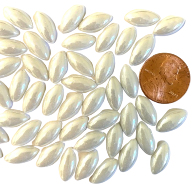 50 Pearlized White Glass Petals 14mm