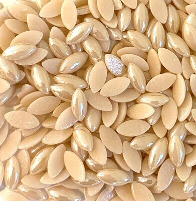 50 Pearlized Pink Champagne Glass Petals 14mm