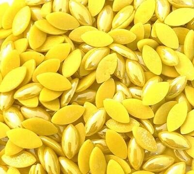 50 Pearlized Yellow Glass Petals 14mm