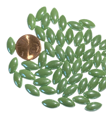 50 Pearlized Green Glass Petals 14mm