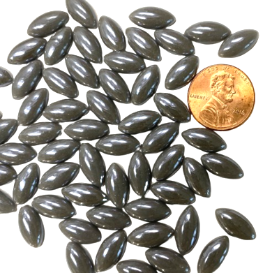 50 Pearlized Dark Gray Glass Petals 14mm