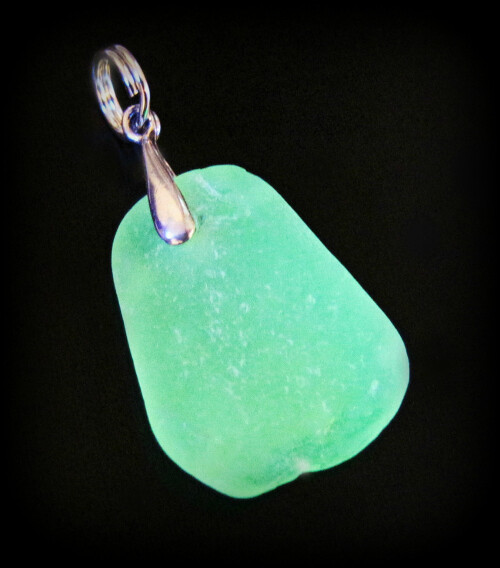 Glowing UV Mermaid Tear