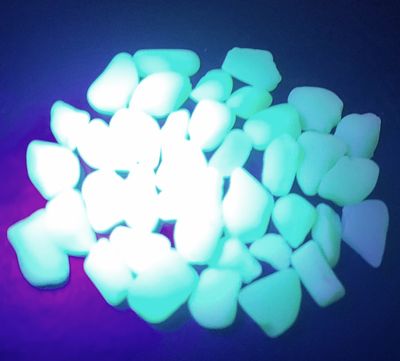 Glowy, UV Lime Milk Glass - 38pcs