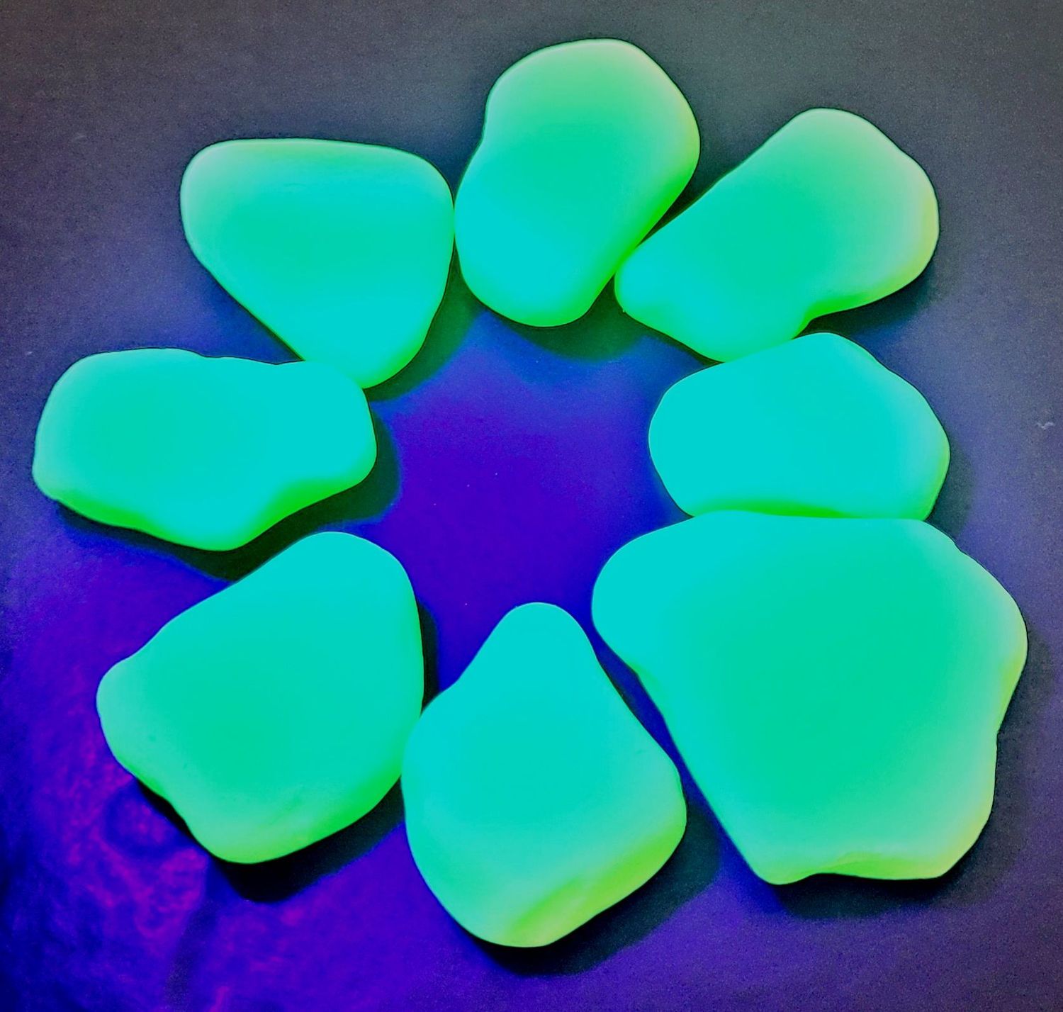 UV Lime Milk Glass - 8pcs