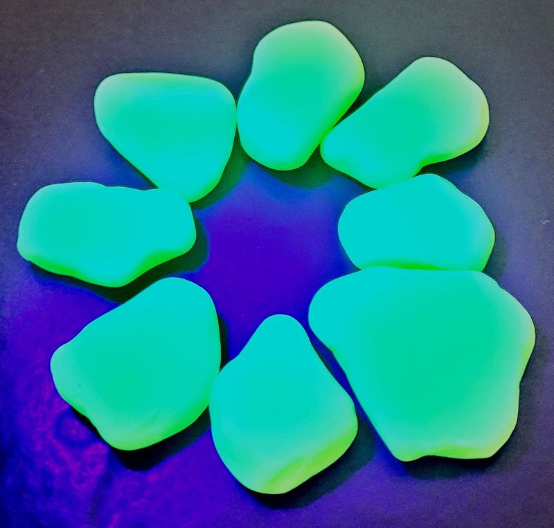 UV Lime Milk Glass - 8pcs