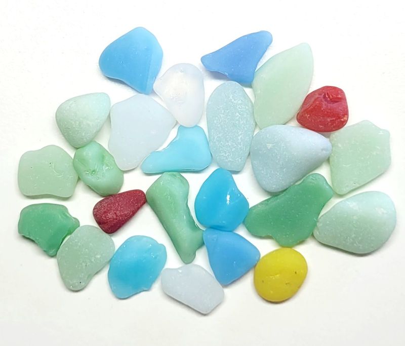 Smaller Mixed Milk Glass - 24pcs