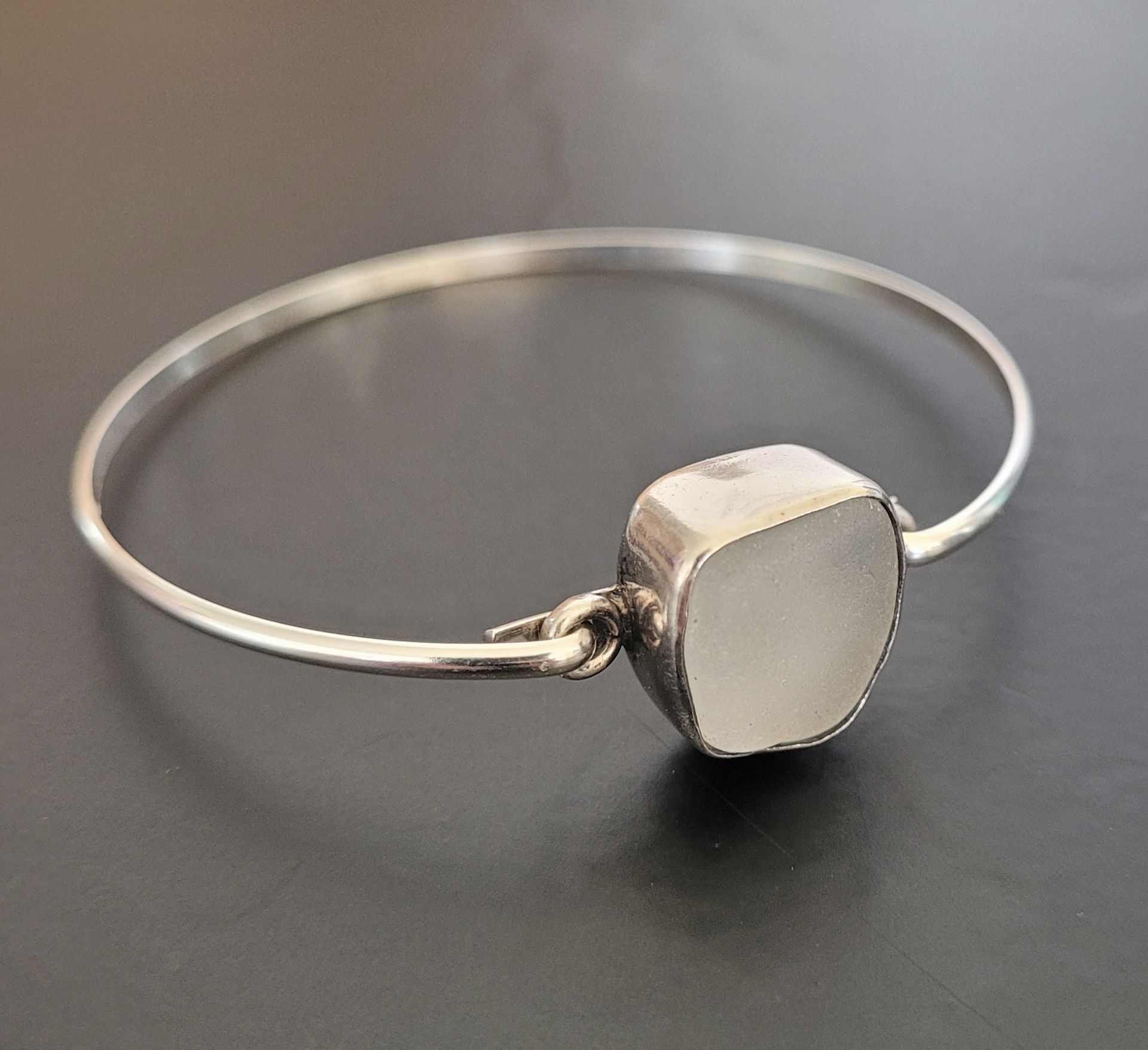 Classic Frost Bezel Bracelet