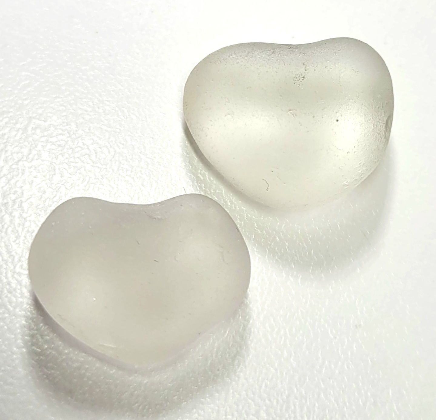 Frosty White Hearts- 2pcs