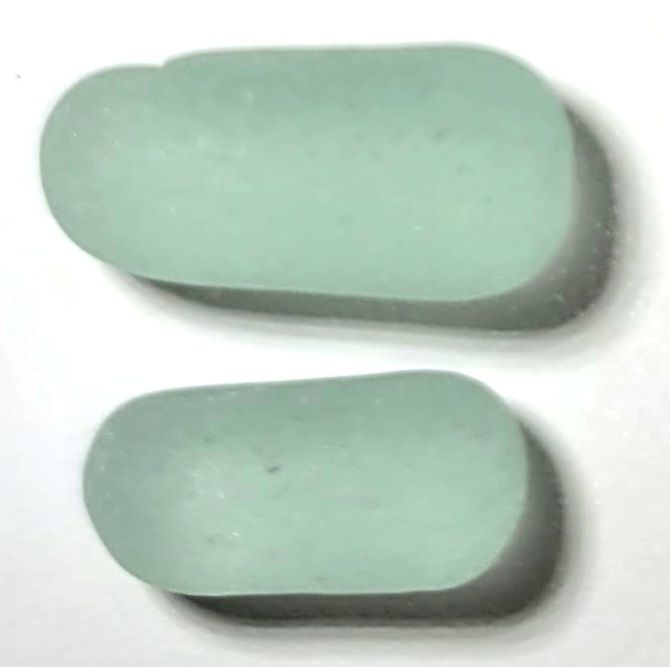 U.K. Bottle Stems - 2pcs