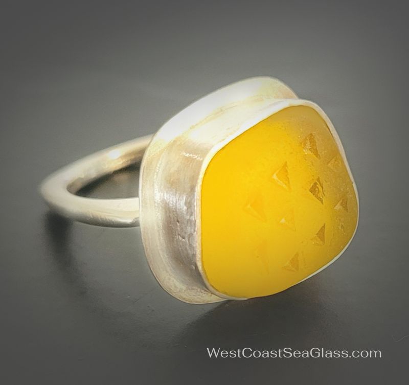 GLOWY Yellow Facet Ring - Size 6.5