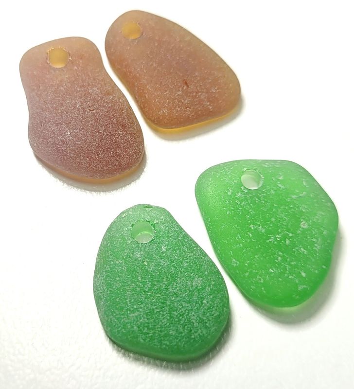 Top Drilled Emerald & Brown Pairs - 4pcs Top Drilled Emerald & Brown Pairs - 4pcs