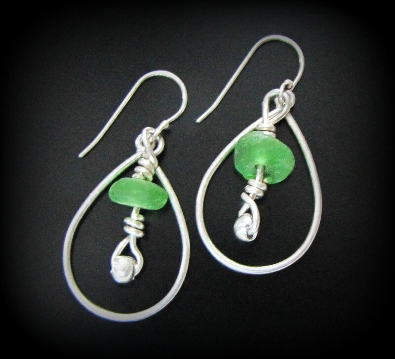 Emerald Green in Silver Drops