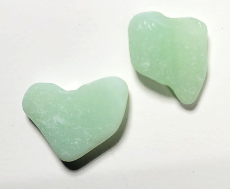 Milk Glass Hearts -2pcs