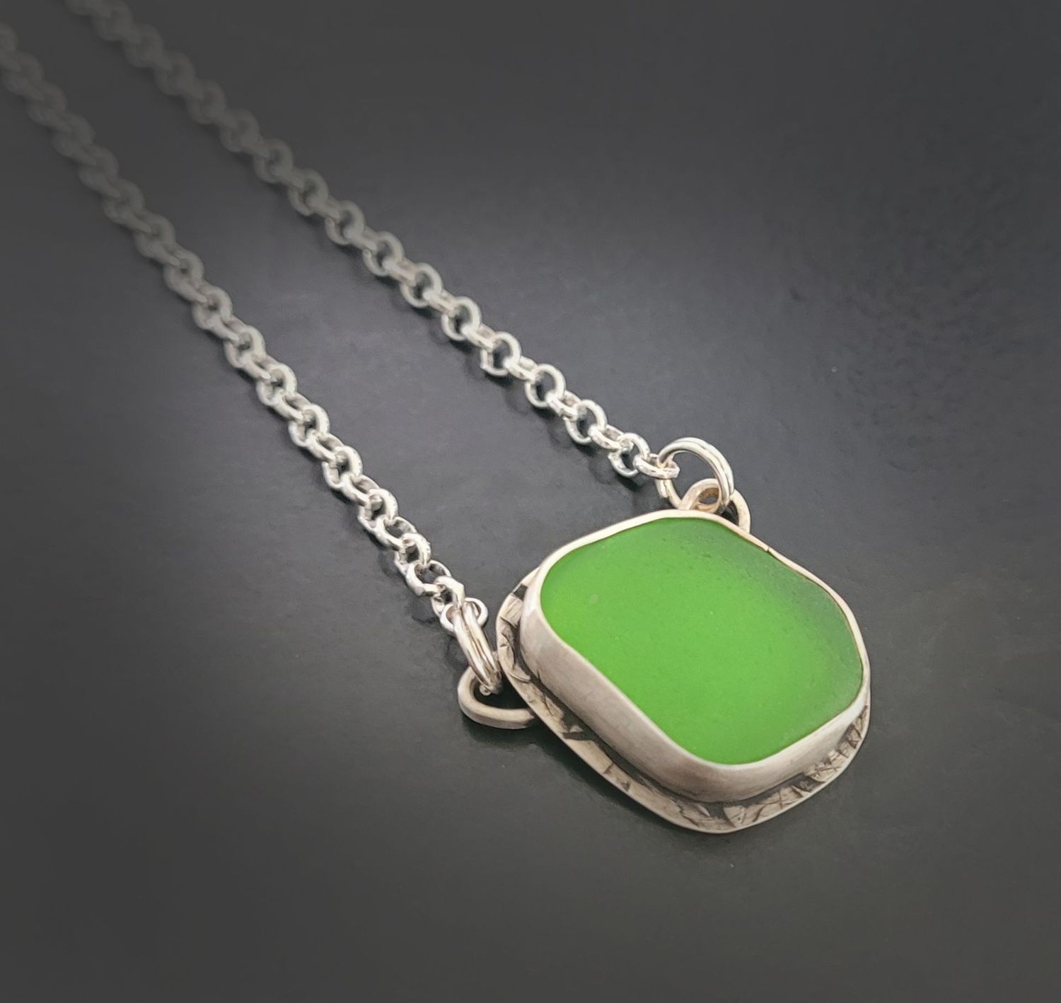 Handsome Emerald Green Necklace
