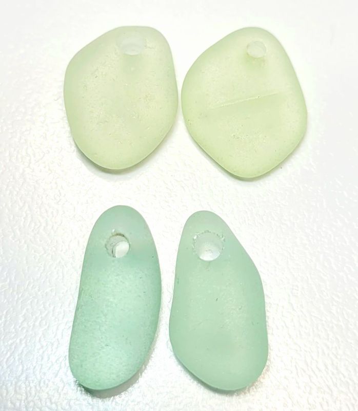 UV Lime Glowing Pairs- 4pcs