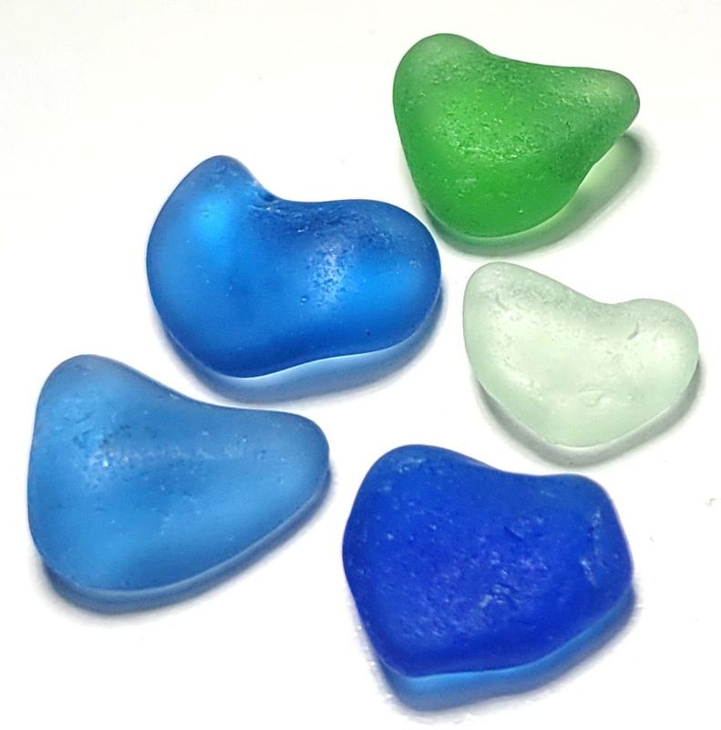 Blues, Green, & Glower Hearts! - 5pcs Blues, Green, & Glower Hearts! - 5pcs