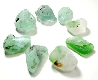 Bonfire Green Sea Glass - 8 pcs Bonfire Green Sea Glass - 8 pcs