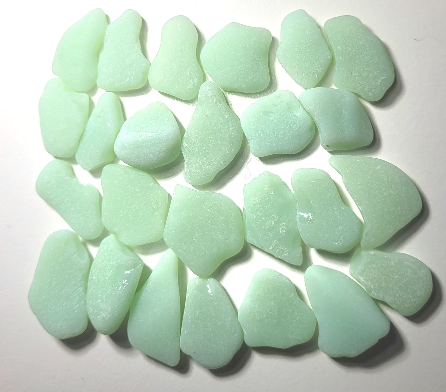Mint Green Milk Glass - 25pcs