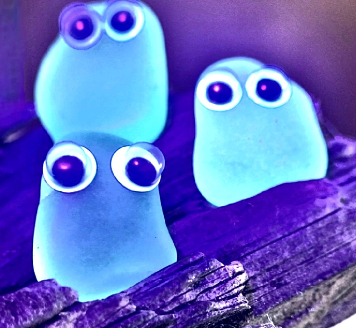 UV Googly Glowy Ghouls - 3 Sm.