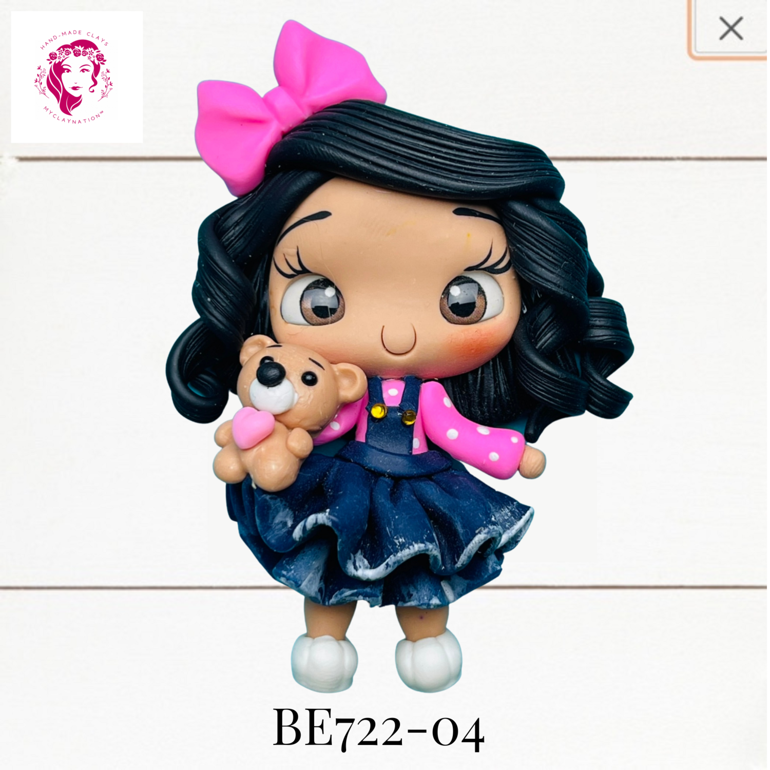 BE722-04: Big Eyes Clay Bow Center (LRG)