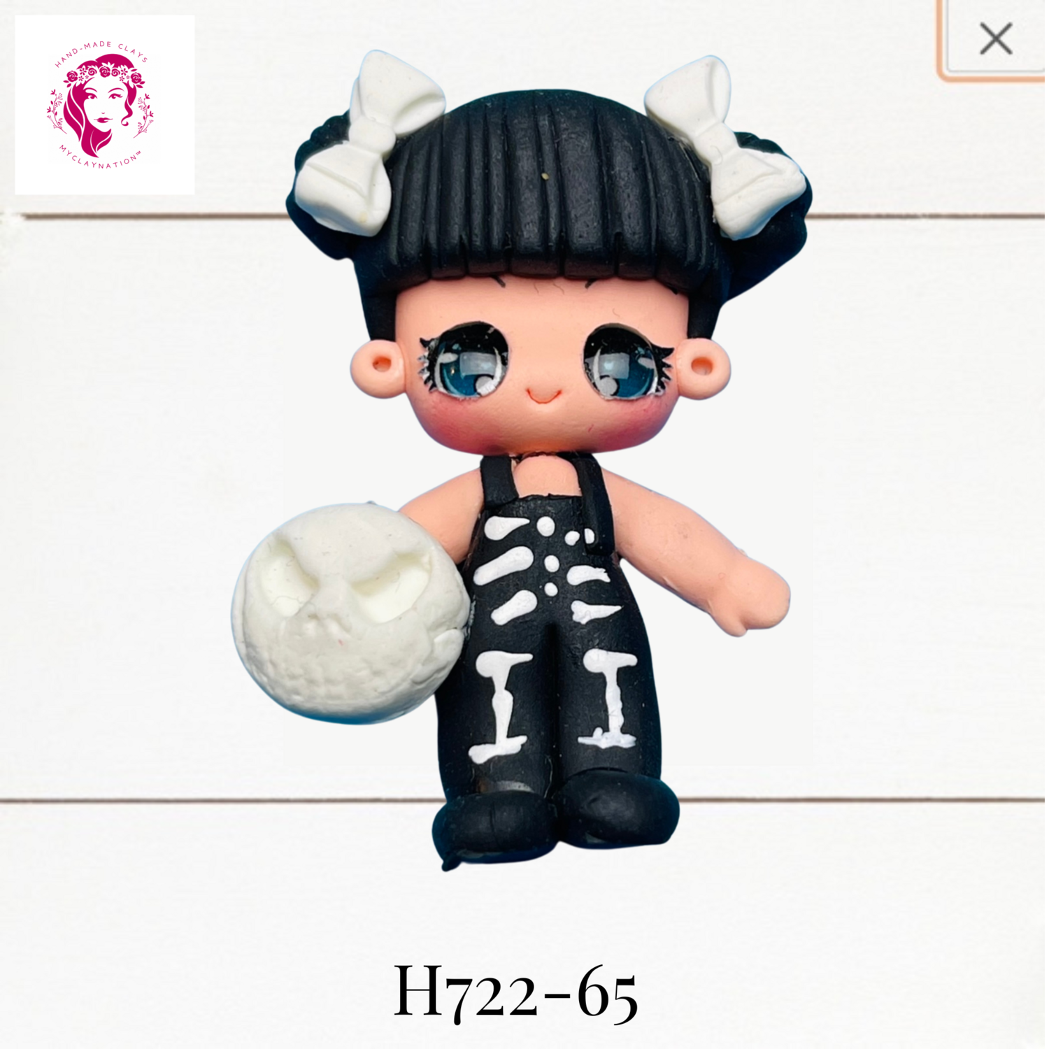 H722-65: Halloween Clay Bow Center