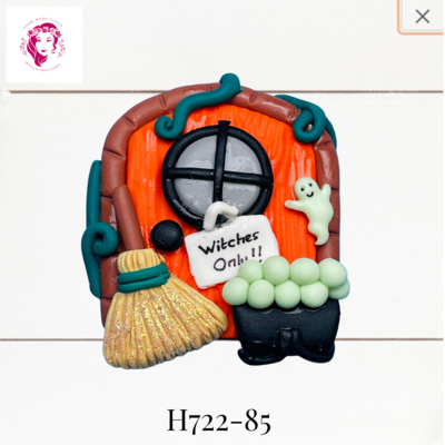 H722-85: Halloween Clay Bow Center