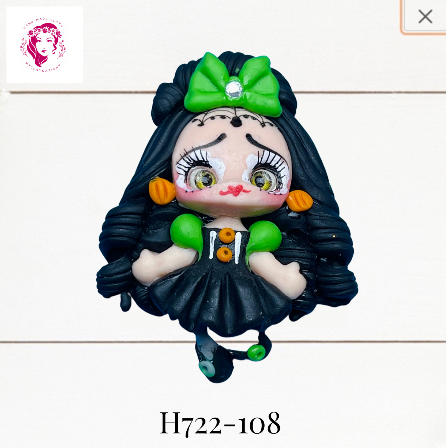 H722-108: Halloween Clay Bow Center