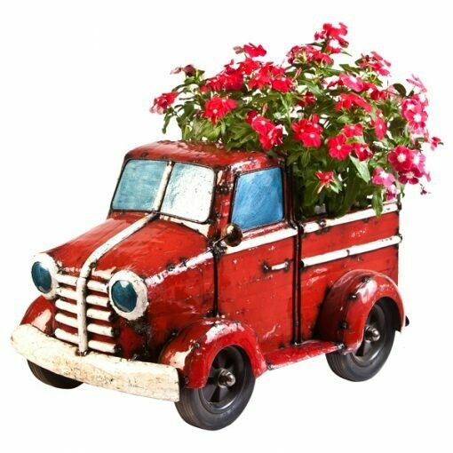 How good is this! An old pick-up truck with a dual purpose. It is either a planter, as shown here, or a great drinks cooler to hold the beer bottles and ,of course, the ice. At 59 cm in length, it will top your bar off beautifully!
