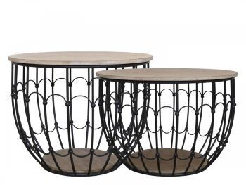This is a set of two coffee tables of slightly different sizes that look good together or separately.
The cage design gives a lobster pot effect reminding you of a seaside holiday. 