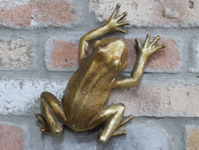 Easily fixed to any wall.