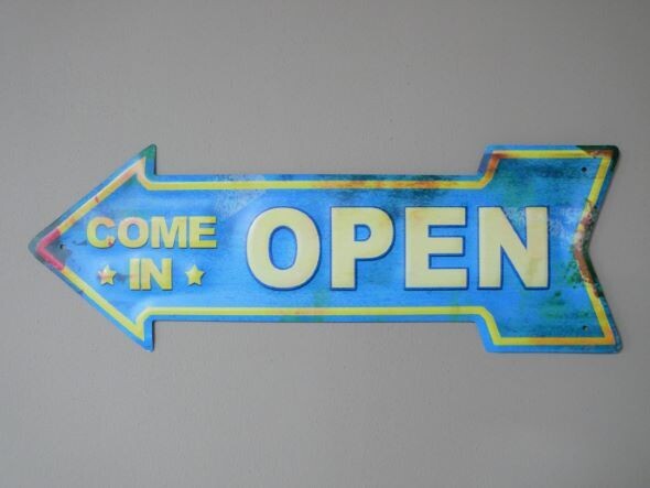 Come In Open Arrow Sign