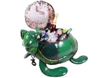 Here's Terence the Turtle; He's a great addition to any party, and he will be sure to look after the booze!!
Plenty of room for the ice and the drinks, once you lift up his shell lid, and a great metal sculpture when he's free!