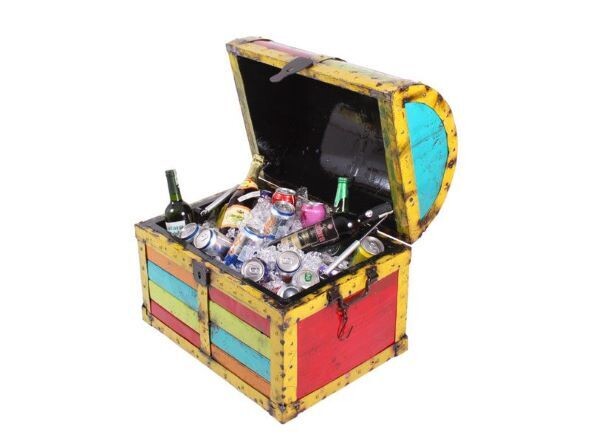 A good place to keep your dubloons! This fine drinks cooler will keep the party going !