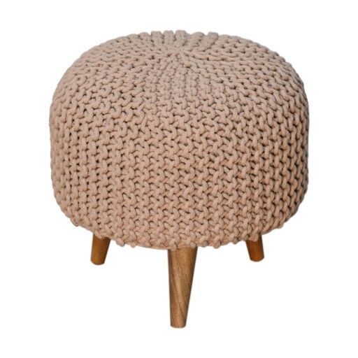 With a solid Mango wood frame and legs finished with an oak effect.
