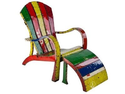 Shown here with the Throne Stool, available separately.