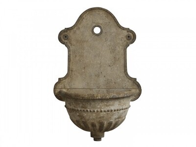 Just look at this pretty Old French Fountain which could beautifully adorn any garden wall. Made of iron and finished in Antique Nature colourway. 