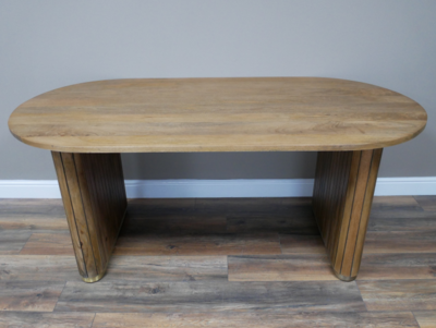 Look at the beautiful table top.