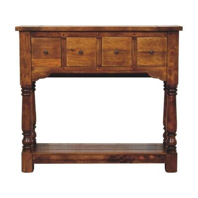 This is a classic design console with a narrow depth of just 30 cm, and just the ticket for a hallway. However, it is often used in sitting and dining rooms where it can be used for a variety of purposes.
