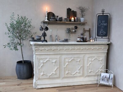 See how good the bar looks in situ.