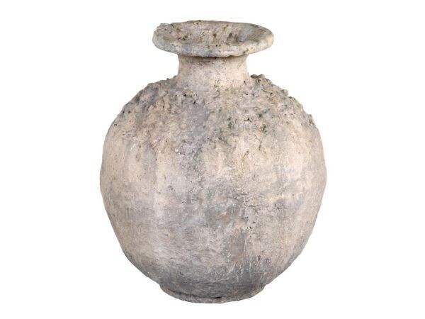 Cara Pot
Antique Cream Finish Bulbous shape with funnel neck