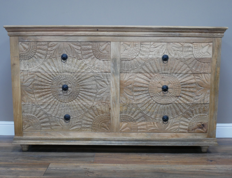 Need a good size chest of drawers? You won't do any better than our Linton Chest, with six drawers. At a good 150 cm long, what better could there be!