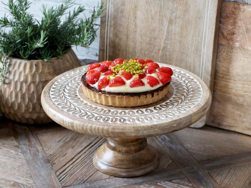 Bakehouse Circular Wooden Cake Stand Board on central stand
Natural Finish White wash pattern
Dressed with a fruit tart