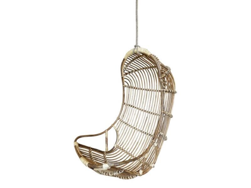 Feel like just hanging about? This Swinging Chair could be just right for you! Made from natural rattan, it's just perfect and beautifully designed.