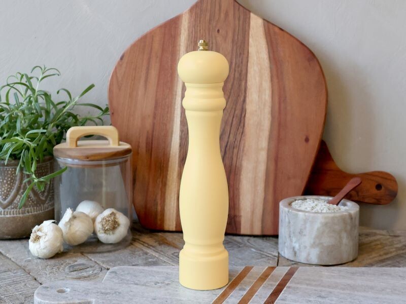 Salt / Pepper Grinder in Honey Finish
Sited in a kitchen