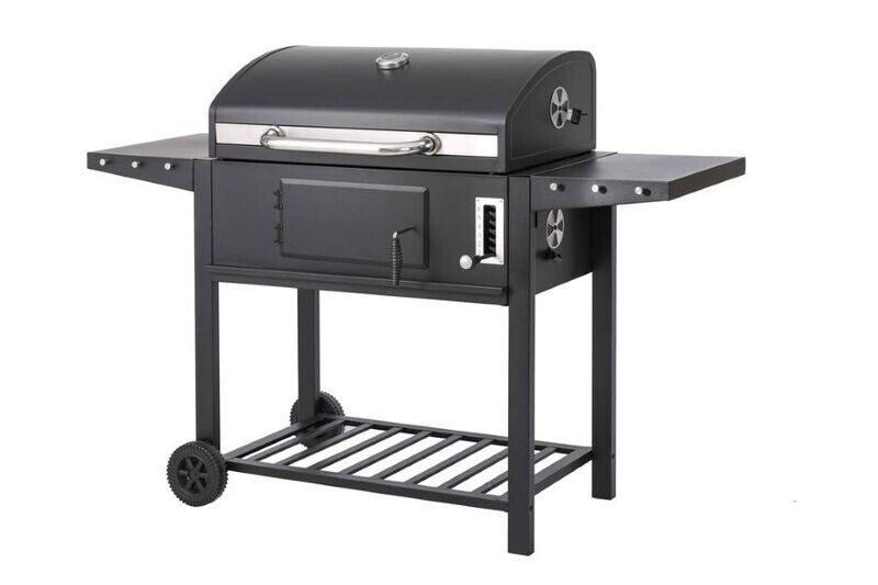 Charcoal BBQ with all accessories