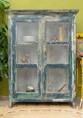 Six glass panels, three on each of the front doors.