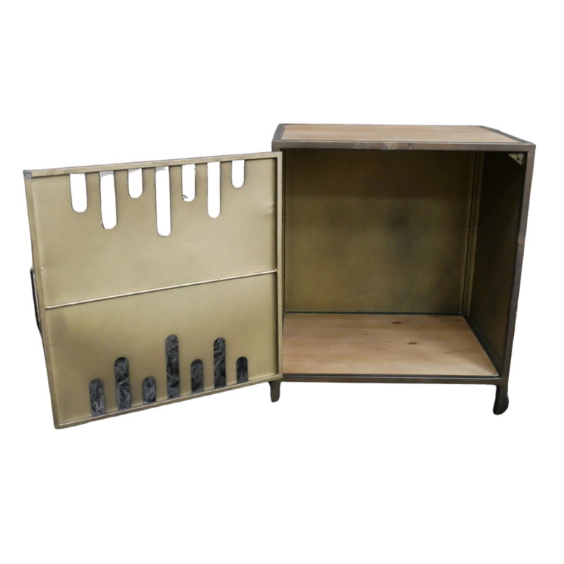 Large opening door with excellent storage space.