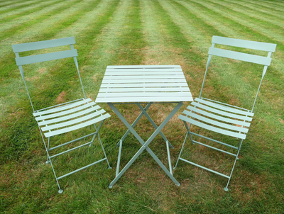 Both the table and the chairs fold away flat easily for storage.