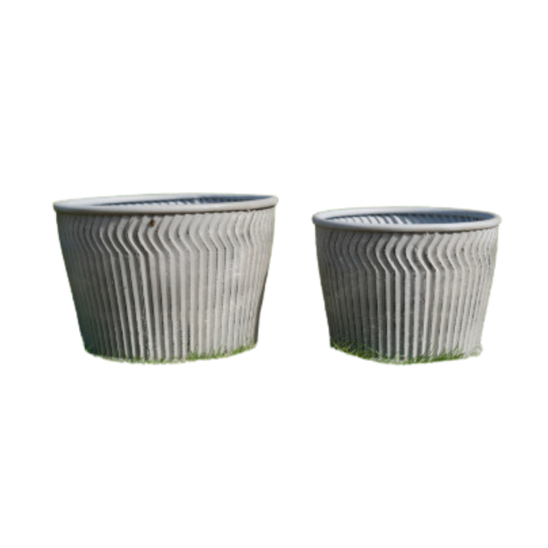 Strata garden tub planters are made of metal and this is a set of two different sizes tubs.