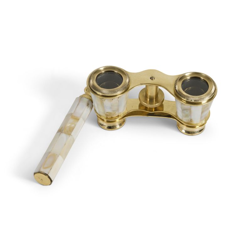 Exquisite Mother Of Pearl Opera Binoculars which look absolutely fantastic and bound to get noticed.